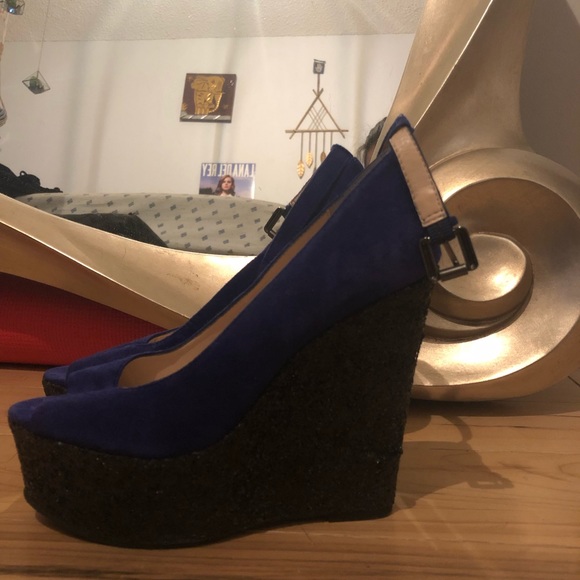 Blue shoes with black glitter heels - Picture 2 of 4